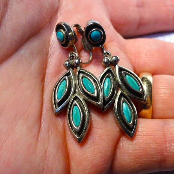 Vintage 1960s St. Labre Indian School Silver & Turquoise Clip Earrings - Picture 2 of 4